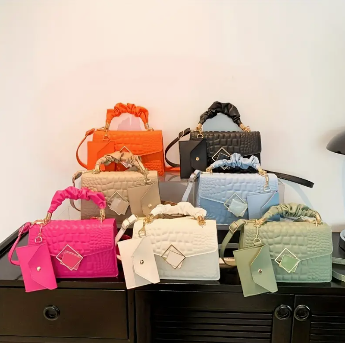 kleine Taschen in mehrere Farben