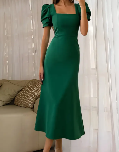 Elegantes, emeraldgrünes, quadratisches Kleid mit Bodycon-Schnitt und puffernden Ärmeln