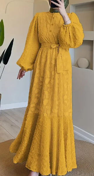 Elegantes Damenkleid mit langen Ärmeln und Gürtel - Lässig geschnittener Polyester, Knopfverschluss