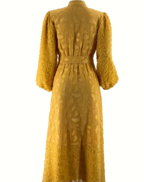 Elegantes Damenkleid mit langen Ärmeln und Gürtel - Lässig geschnittener Polyester, Knopfverschluss