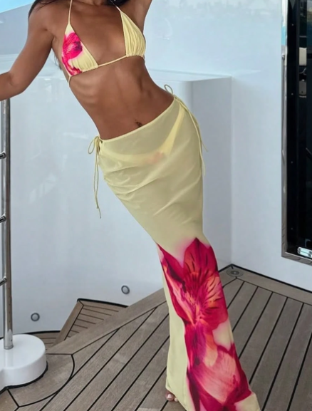Damen Blumen Muster Boho Stil Bandeau Bikini Set mit passendem Sarong, 3-Teilig