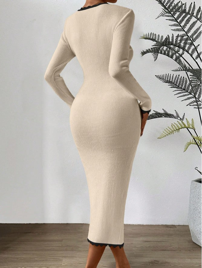 Figurbetontes Strick Kleid mit Kontrastsaum, eckigem Ausschnitt