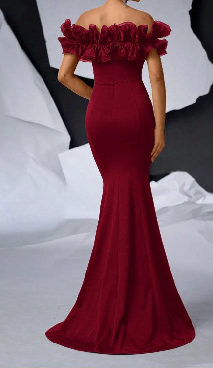 Abendkleid mit Rüschen