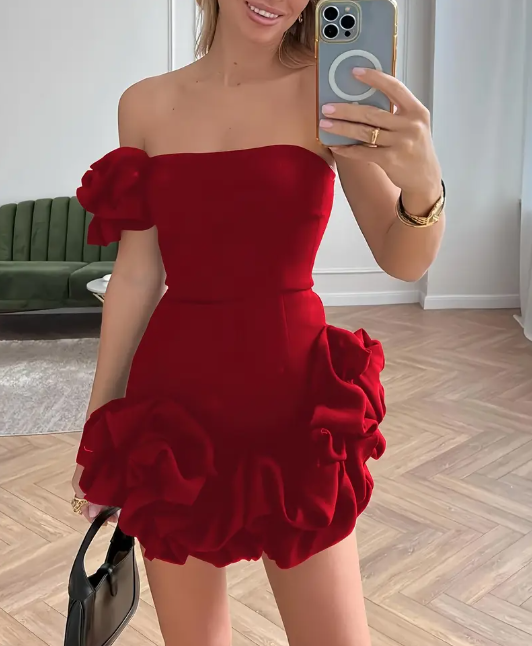 elegantes weinrotes mini Kleid