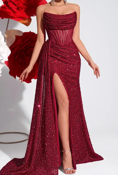 Elegantes Weinrotes Maxikleid mit Schnurr