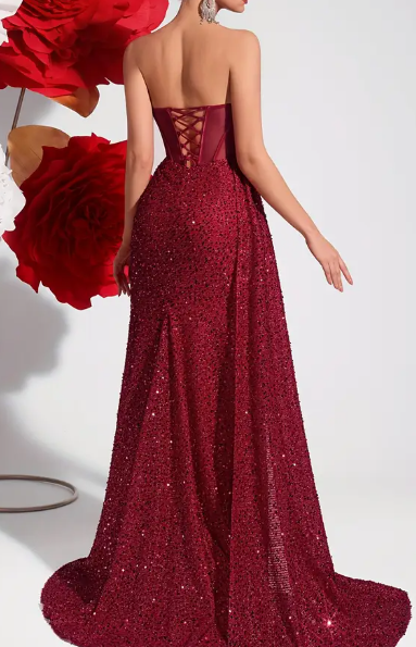 Elegantes Weinrotes Maxikleid mit Schnurr