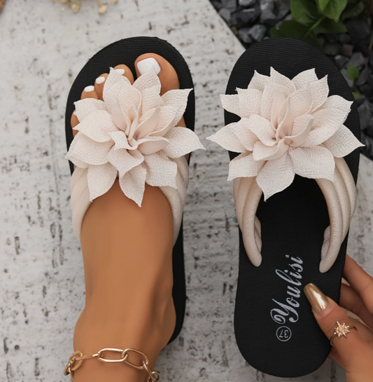 Damen-Stylish schwarze Flip-Flops mit Blumenakzenten